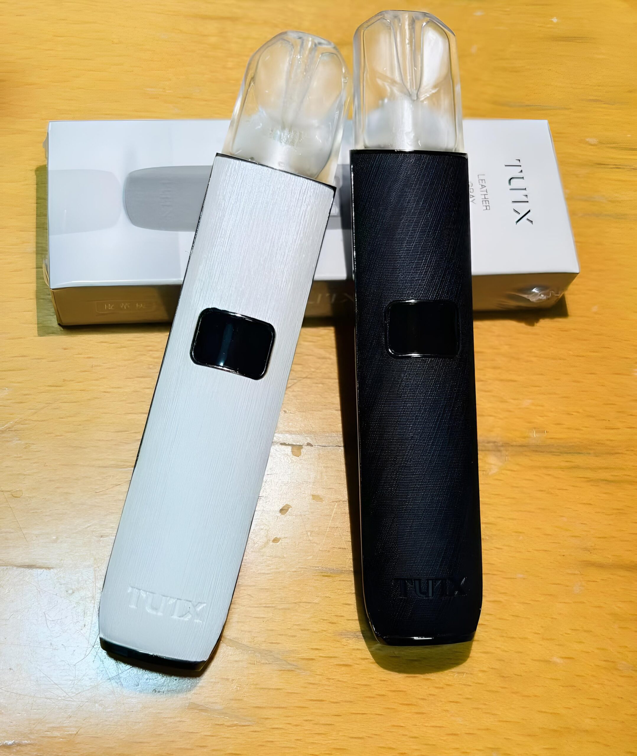 TUTX 皮革電子菸主機推薦|通用 RELX/LANA/SP2S 煙彈・三款皮革色|台灣現貨 1 小煙機 TUTX皮革電子煙主機 通用型兼容Relx Lana Shaxiao Sp2s煙彈|TUTX 皮革電子菸主機推薦|通用 RELX/LANA/SP2S 煙彈・三款皮革色|台灣現貨